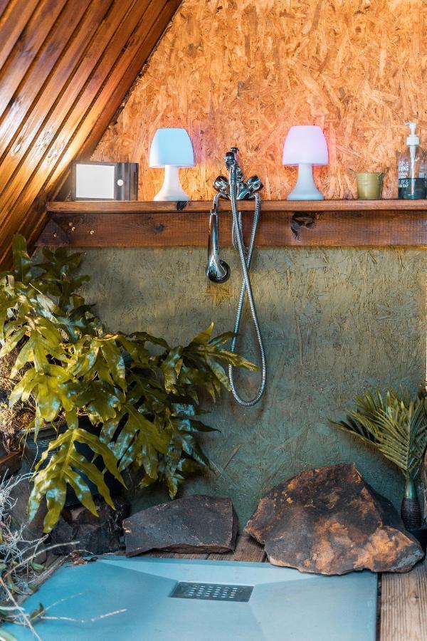 Charmant Chalet Avec Jacuzzi, L'Ile O Vert Saint-Philippe Exterior foto